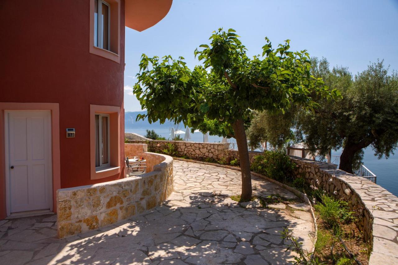 Red Tower Hotel Nikiana Esterno foto