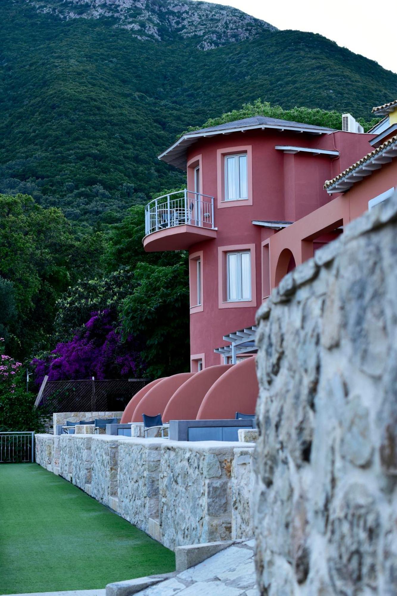 Red Tower Hotel Nikiana Esterno foto